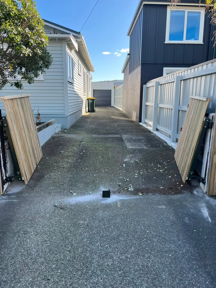 Automated driveway gate at a Wellington property